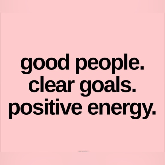 HI QUEENS !! I HOPE YOU CAN JOIN ME TODAY FOR MY BIGGEST SALE TO DATE!! 1:31EST - Picture 11 of 17